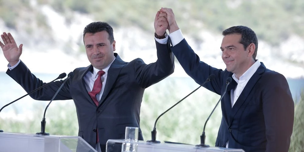 Αντιναύαρχος γράφει για τη συμφωνία των Πρεσπών, τις κρεμάλες και τους προδότες